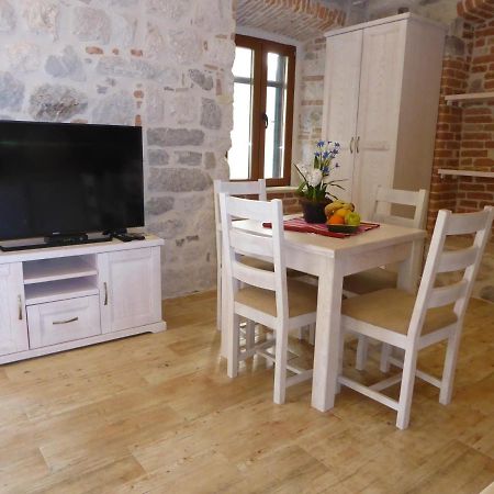 Apartaments Charlie Chaplin Kotor Bagian luar foto